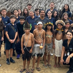 Vereadores mirins visitam aldeia indígena e entregam doações