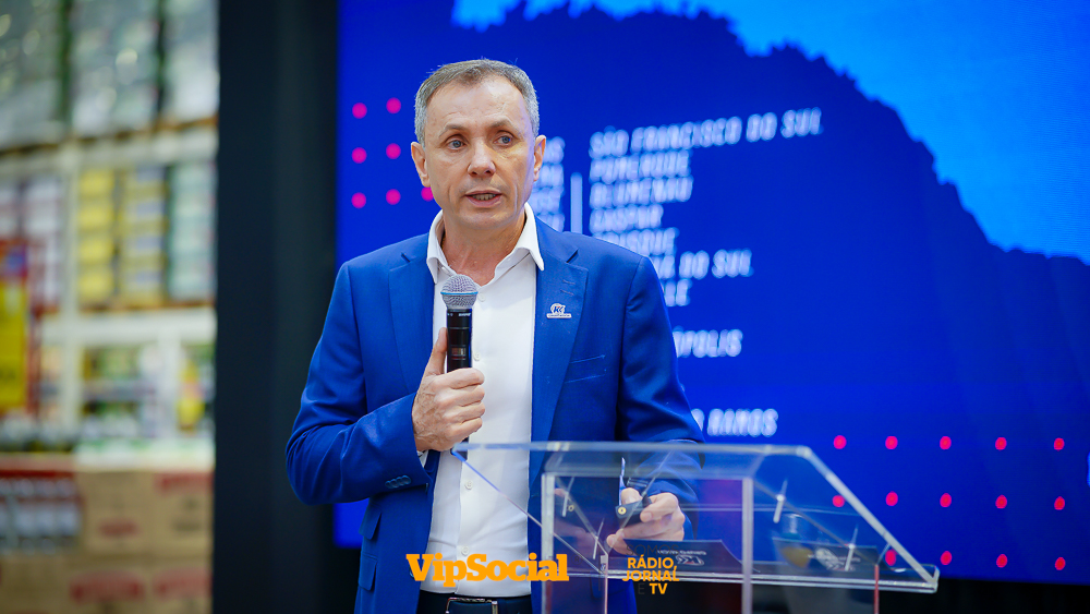  <div class='auto text-center'><a href='https://www.vipsocial.com.br/admin/image/foto/3221/377201lg.jpg' target='_blank' class='btn salvar'> <i class='fa fa-download'></i> Salvar</a> <a href='https://www.facebook.com/sharer.php?u=https://www.vipsocial.com.br/admin/image/foto/3221/377201lg.jpg' class='btn compart' target='_blank'> <i class='fa fa-facebook'></i> Compartilhar</a></div>