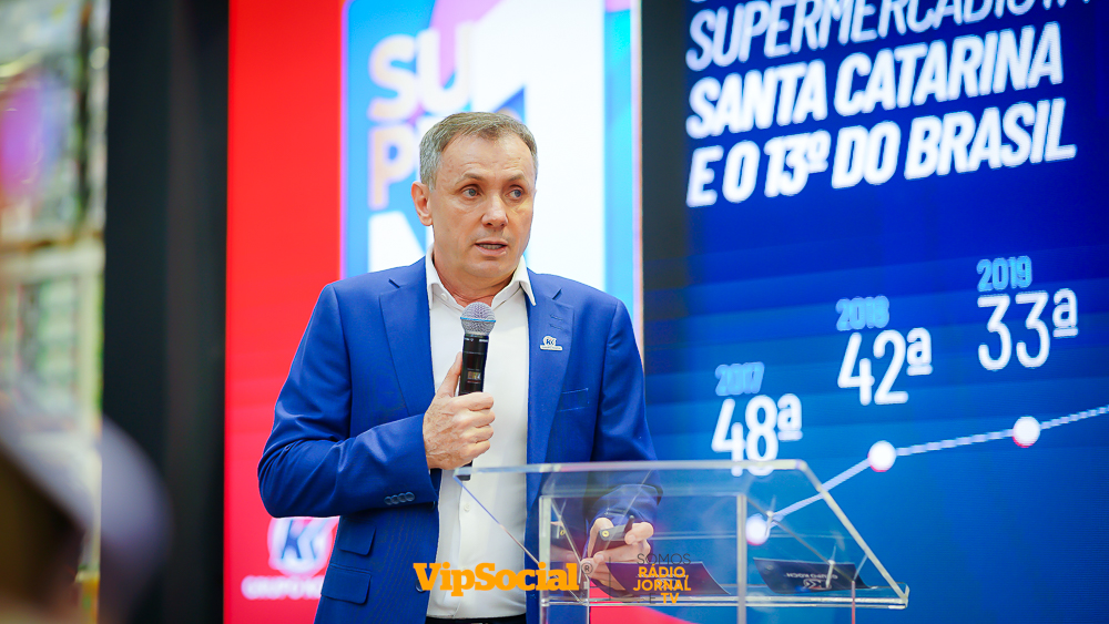  <div class='auto text-center'><a href='https://www.vipsocial.com.br/admin/image/foto/3221/377208lg.jpg' target='_blank' class='btn salvar'> <i class='fa fa-download'></i> Salvar</a> <a href='https://www.facebook.com/sharer.php?u=https://www.vipsocial.com.br/admin/image/foto/3221/377208lg.jpg' class='btn compart' target='_blank'> <i class='fa fa-facebook'></i> Compartilhar</a></div>