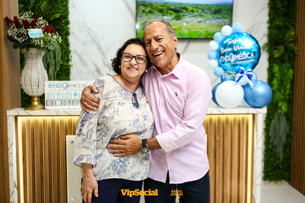  <div class='auto text-center'><a href='https://www.vipsocial.com.br/admin/image/foto/3228/378026lg.JPG' target='_blank' class='btn salvar'> <i class='fa fa-download'></i> Salvar</a> <a href='https://www.facebook.com/sharer.php?u=https://www.vipsocial.com.br/admin/image/foto/3228/378026lg.JPG' class='btn compart' target='_blank'> <i class='fa fa-facebook'></i> Compartilhar</a></div>