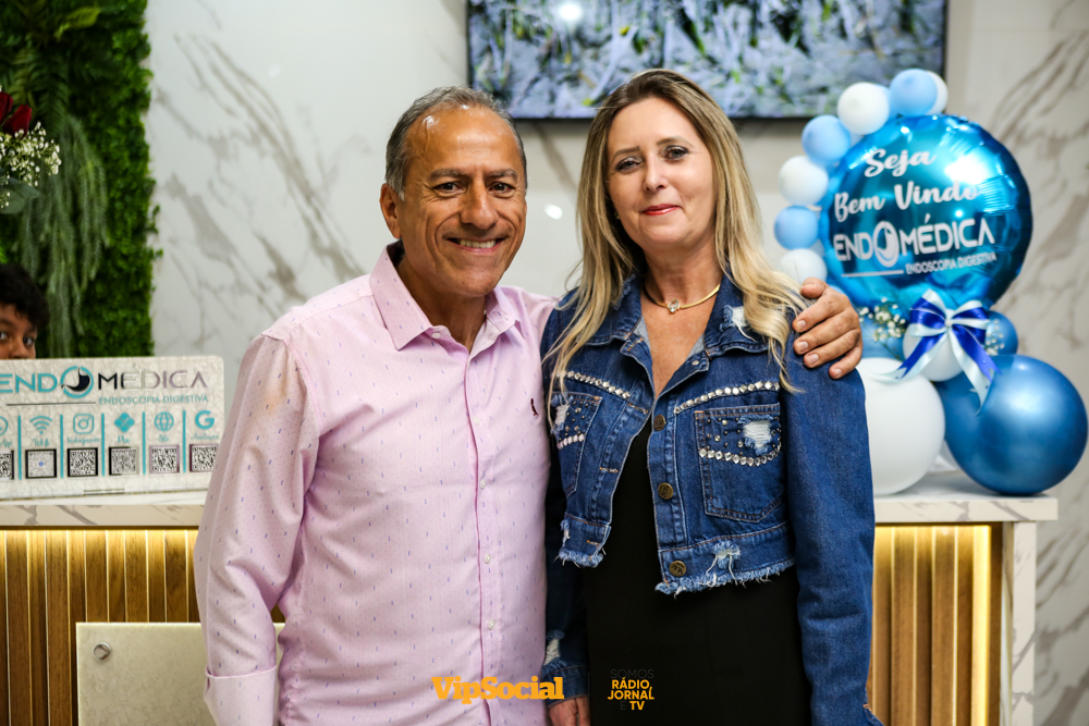  <div class='auto text-center'><a href='https://www.vipsocial.com.br/admin/image/foto/3228/378068lg.JPG' target='_blank' class='btn salvar'> <i class='fa fa-download'></i> Salvar</a> <a href='https://www.facebook.com/sharer.php?u=https://www.vipsocial.com.br/admin/image/foto/3228/378068lg.JPG' class='btn compart' target='_blank'> <i class='fa fa-facebook'></i> Compartilhar</a></div>