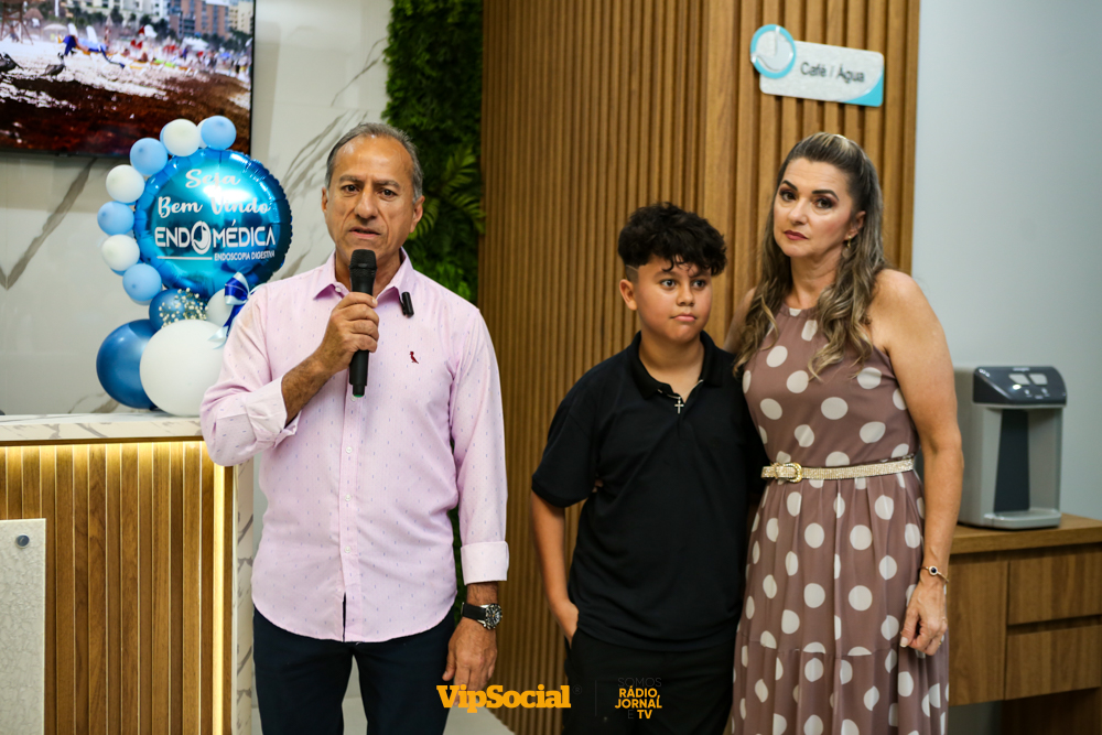  <div class='auto text-center'><a href='https://www.vipsocial.com.br/admin/image/foto/3228/378097lg.JPG' target='_blank' class='btn salvar'> <i class='fa fa-download'></i> Salvar</a> <a href='https://www.facebook.com/sharer.php?u=https://www.vipsocial.com.br/admin/image/foto/3228/378097lg.JPG' class='btn compart' target='_blank'> <i class='fa fa-facebook'></i> Compartilhar</a></div>