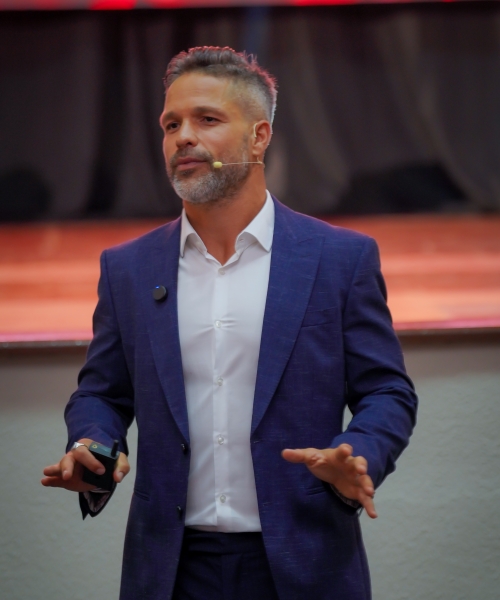 Palestra com ex-jogador Diego Ribas em Tijucas