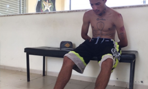 Ladrão é detido por populares após furtar bicicleta em residência