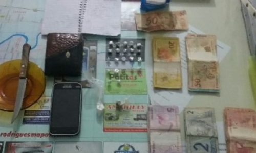 Caderneta com anotações do tráfico é encontrada; três foram detidos