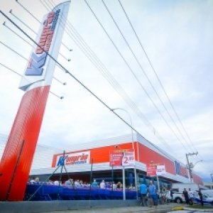 Rede Koch inaugura segunda loja do segmento atacadista