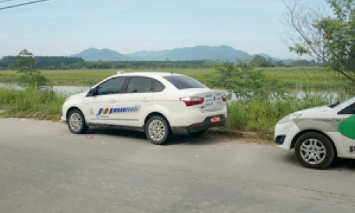 Dois veículos com registro de furto são encontrados abandonado 
