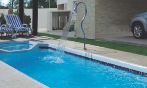 Loja especialista em instalação de piscinas realiza super promoção
