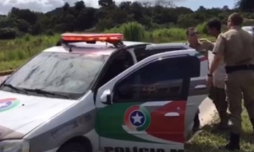 Dono de loja identifica suspeito de furto e aciona a polícia