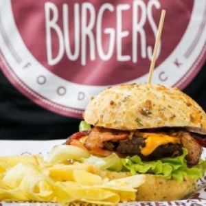 Primeiro Festival Food Trucknic acontece em Tijucas 