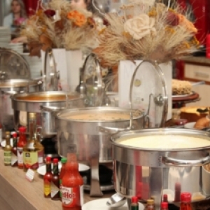 Começa nova temporada do tradicional buffet de sopas e massas 