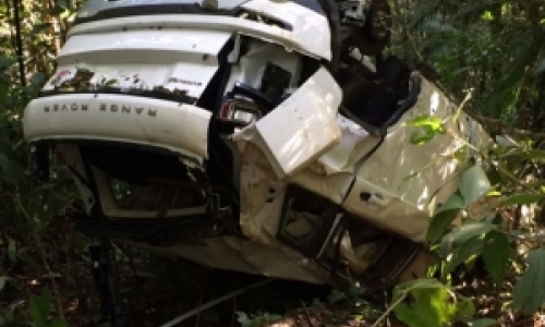 Range Rover com registro de furto é encontrada depredada 