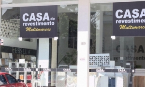 Clientes aproveitam preços baixos para construir ou reformar