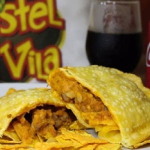 Pastelaria temática do Chaves oferece rodízio de pastéis 