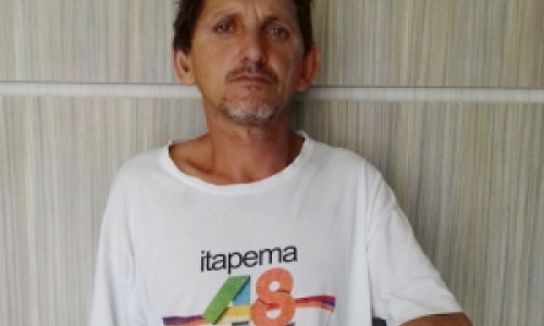 Pedreiro conhecido como Mãozinha faz apelo para encontrar carro furtado