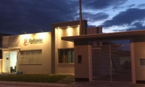 Clinica de estética reinaugura com espaço amplo e moderno