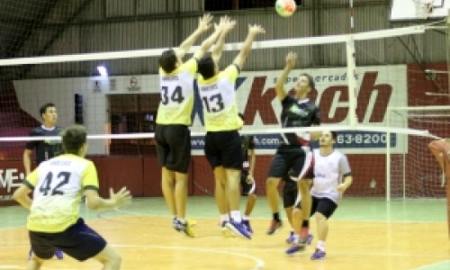 Joáia vence Areias e conquista ouro inédito no vôlei masculino