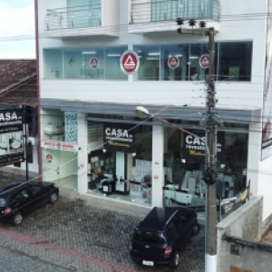 Loja faz outlet especial para homenagear mulheres em março