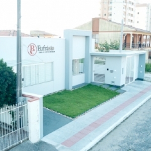 Com nova estrutura, esteticista lança depilação a laser com preços promocionais