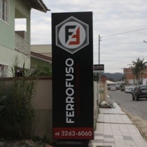 Tijucas ganha loja especializada no segmento de parafusos e ferragens