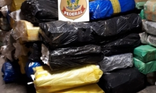 Caminhão com placas de Tijucas é apreendido com 6,7 toneladas de maconha