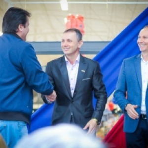 Penha recebe unidade Koch; 20ª do grupo gerou cerca de 100 novos empregos