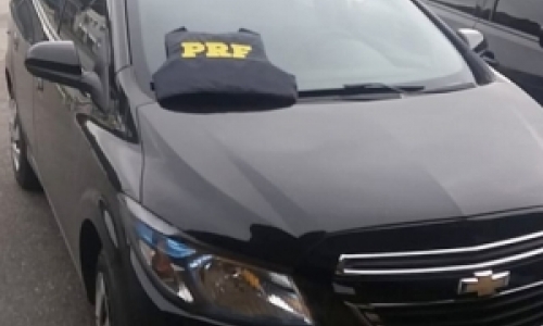 Veículo com 121 multas e R$ 18 mil em débitos é flagrado e apreendido na BR-101