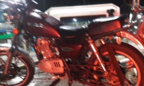 Homem furta motocicleta do irmão para trocar por drogas; Moto foi recuperada