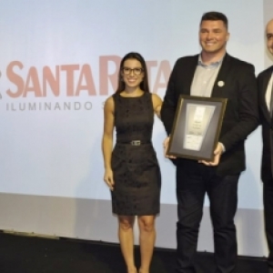 Empresa de Tijucas recebe prêmio como uma das mais lembradas pelo consumidor 