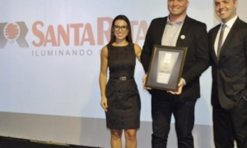 Empresa de Tijucas recebe prêmio como uma das mais lembradas pelo consumidor 