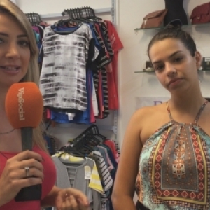 Batom e maquiagem de longa duração tem feito cabeça das mulheres; veja onde encontrar