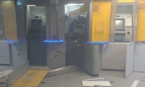 Criminosos explodem caixas eletrônicos em tentativa de furto a banco em Tijucas