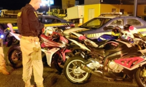 Condutores de motos de grande porte são barrados após denúncia de racha na BR-101