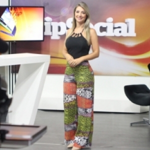 Jovens são flagrados com faca em escola; Jornal Vip desta terça, 26 de março 