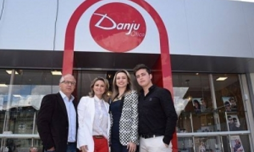 Loja completa 20 anos e lança sorteio especial de moto 0KM