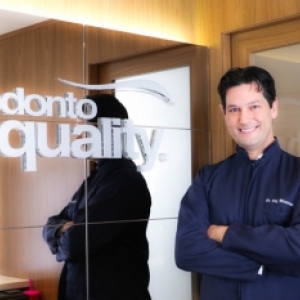 10 anos + jovem: Clínica de Tijucas oferece tratamentos para renovar o sorriso