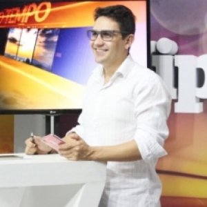 Câmeras flagram furto em loja em Tijucas; Jornal Vip desta quinta, 8 de agosto