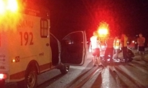 Jovem motociclista morre ao colidir de frente com carro na SC-410