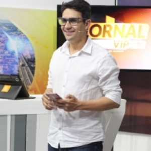 Carreta arrasta carro na BR-101; Jornal Vip desta quinta, 19 de setembro