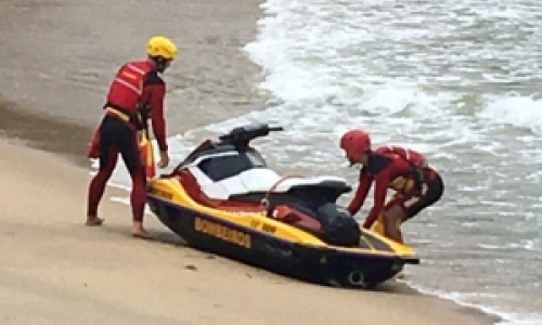 Bombeiros retomam buscas por jovem vítima de afogamento