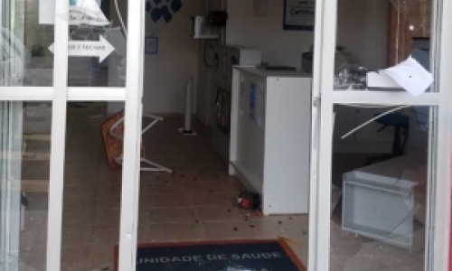 Familiares de autora de vandalismo se prontificam a custear reparos