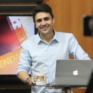 Incêndio destrói parte de residência; Veja no Jornal Vip desta quinta, 7 de novembro  