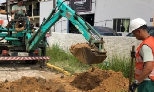 Abastecimento de água é interrompido devido a rompimento em adutora