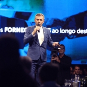 Presidente do Grupo Koch é convidado para bate papo; saiba como participar