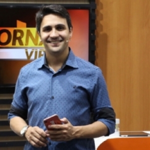 Vela provoca incêndio em apartamento; Jornal Vip desta quarta, 26 de fevereiro 