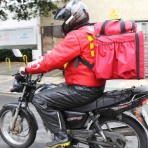 Serviços de entrega de comida continuam em todo o vale