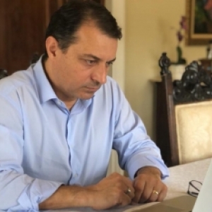 Depois de anunciar volta gradativa, isolamento social deve ser prorrogado