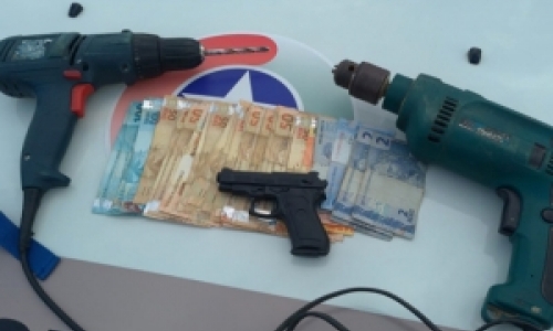 Menor de idade é detido após assaltar loja utilizando arma de brinquedo