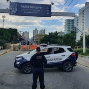 Bombinhas e Porto Belo desativam bloqueios para moradores de outras cidades