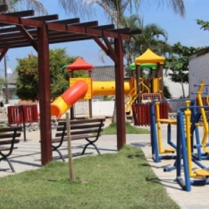 Permanência em praias e espaços públicos está suspensa na região 